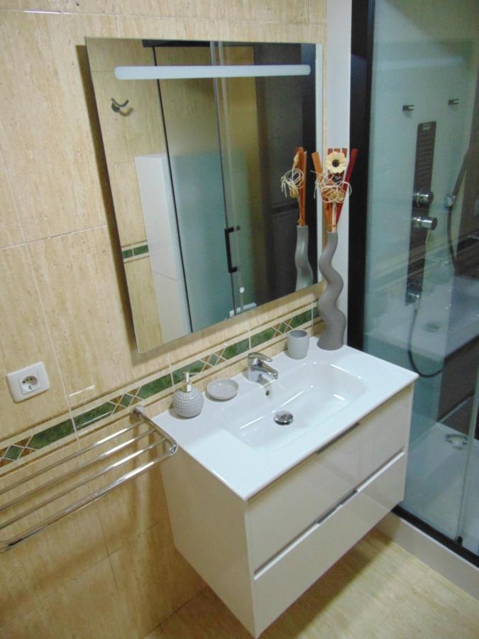 Apartamento Con Jardin Santiago de Compostela Ngoại thất bức ảnh