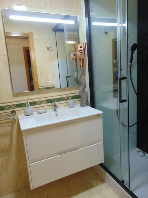 Apartamento Con Jardin Santiago de Compostela Ngoại thất bức ảnh